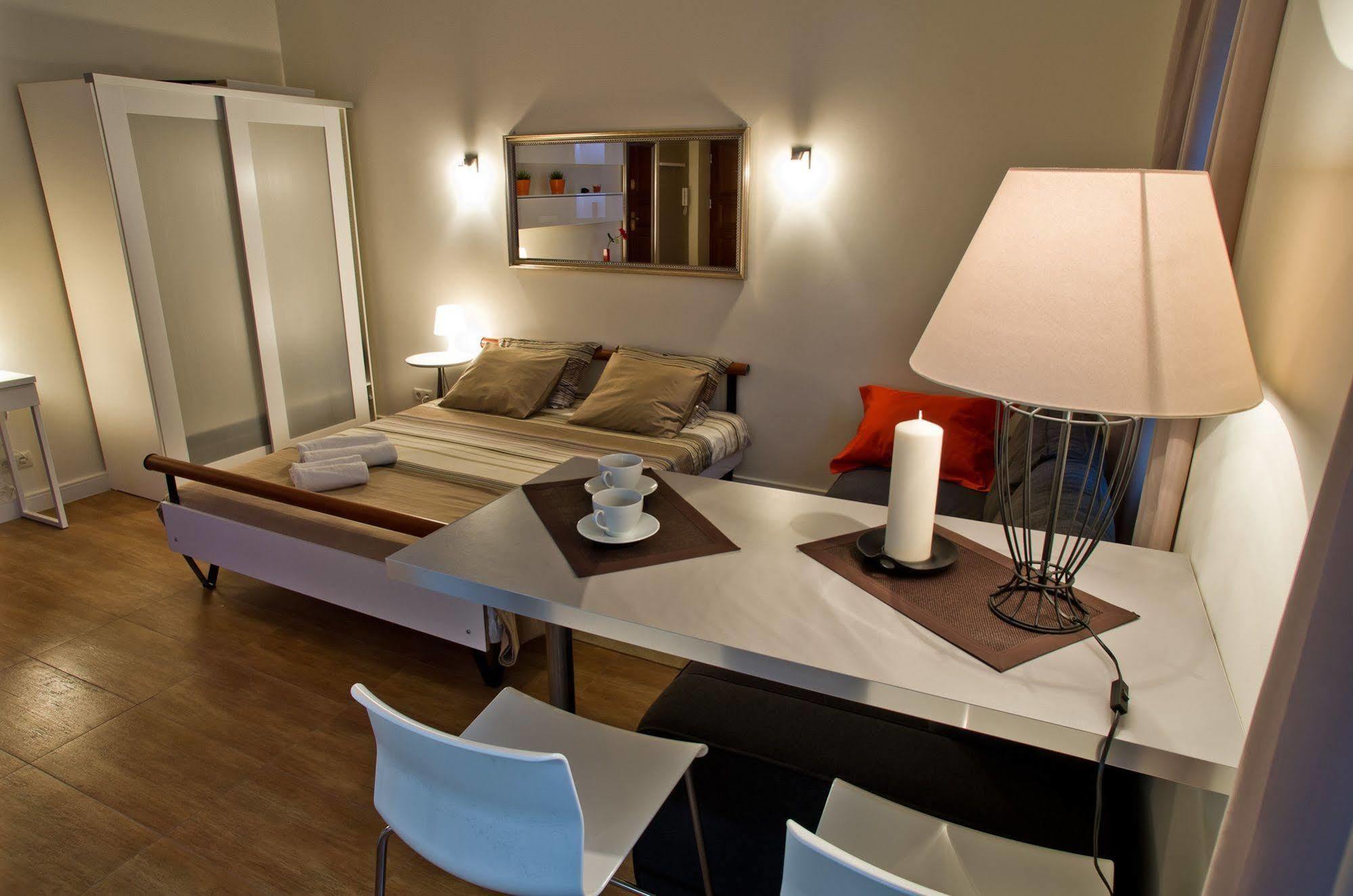 Residence Okolnik Apartments Varsovia Exterior foto